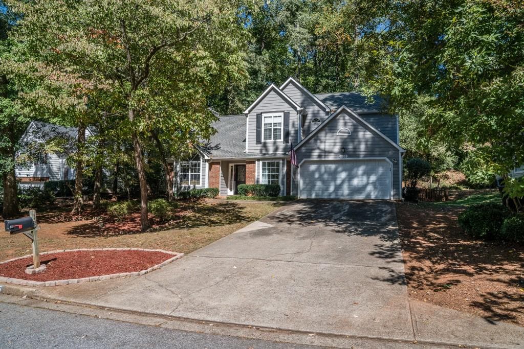 1195 Taylor Oaks Drive, Roswell, GA 30076 — most recent listing photo