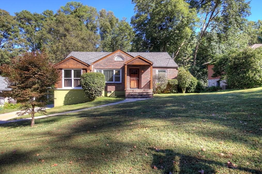 3 bedroom, 1,288 sq ft single family residence sold at 1128 Oakfield Drive, Atlanta, GA 30316