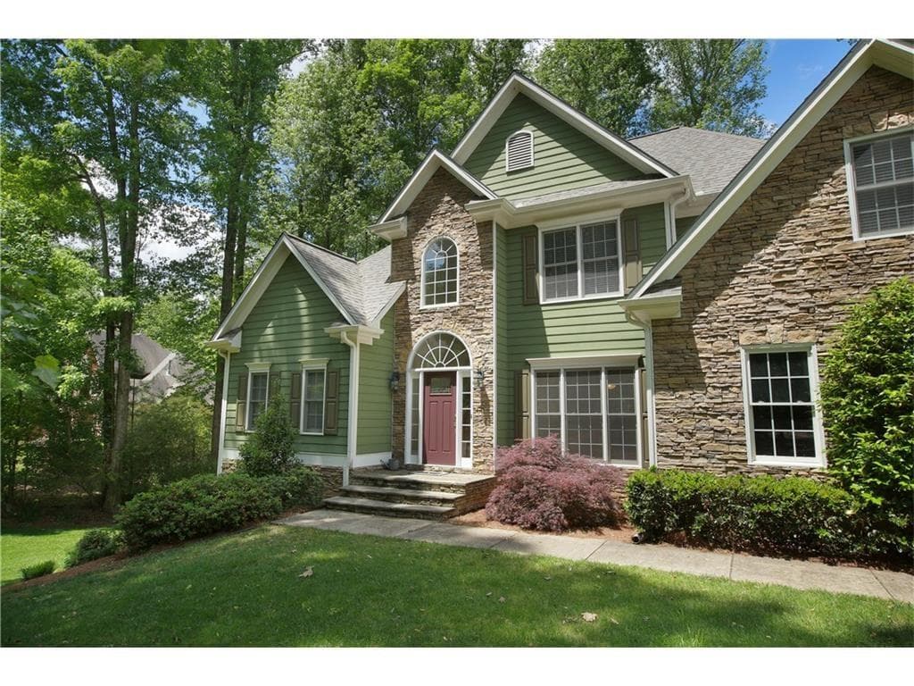 4 bedroom, 3,380 sq ft single family residence sold at 126 Birmingham Walk, Alpharetta, GA 30004