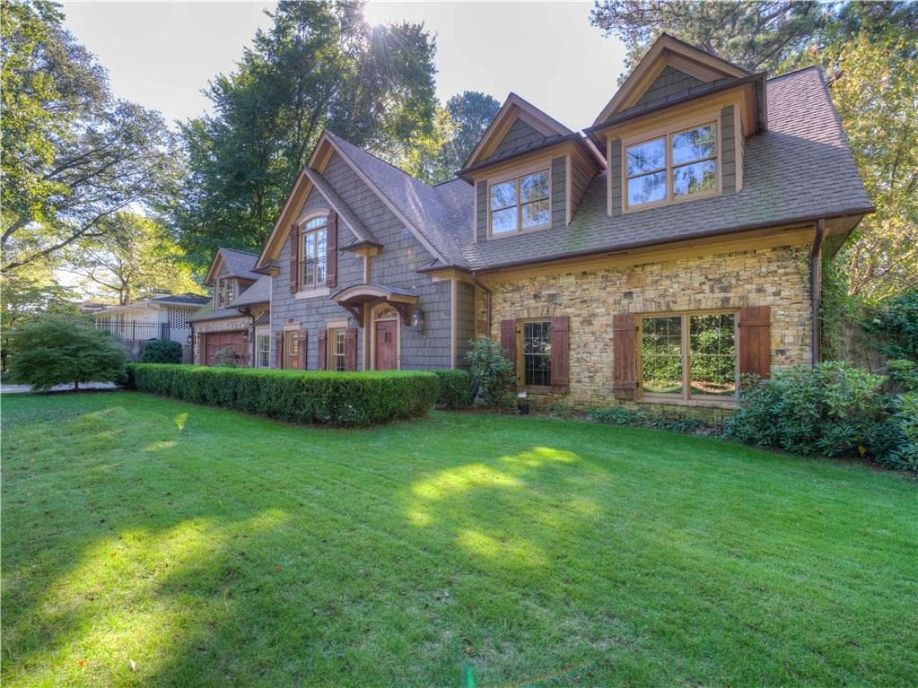 5 bedroom, 4,293 sq ft single family residence sold at 220 Hillside Drive, Atlanta, GA 30342