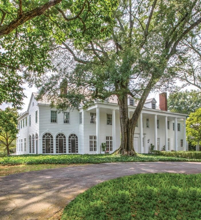 6 bedroom single family residence sold at 456 W Paces Ferry Road, Atlanta, GA 30305