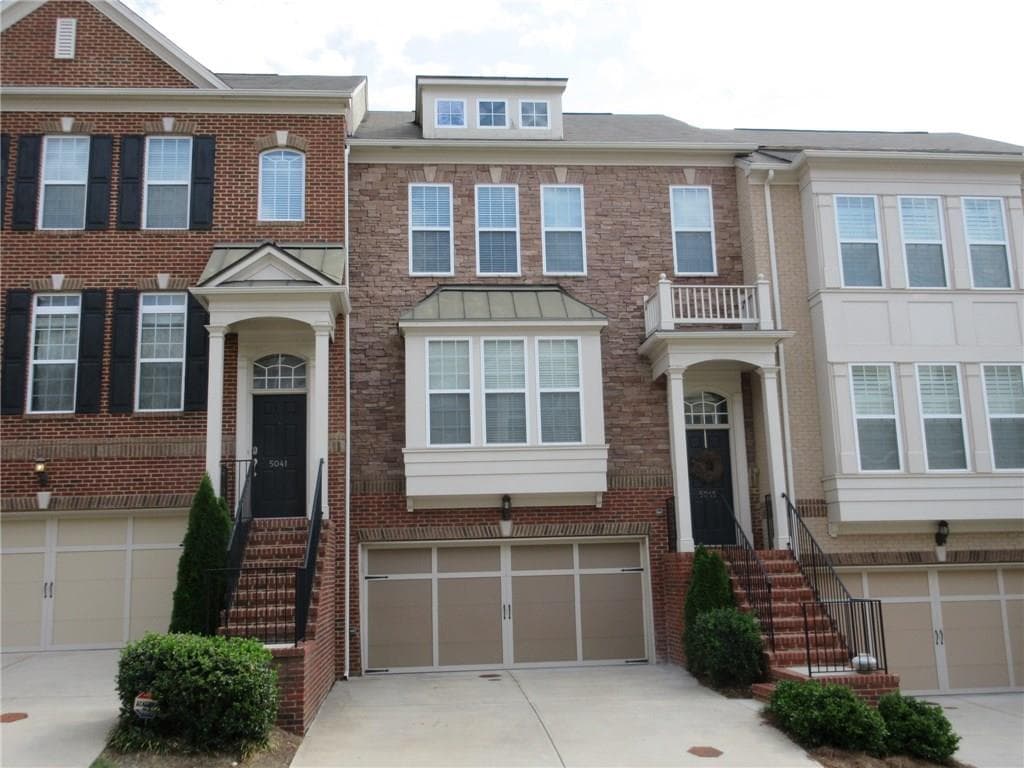 4 bedroom, 2,221 sq ft townhouse sold at 5045 Ridgemont Walk 28, Atlanta, GA 30339