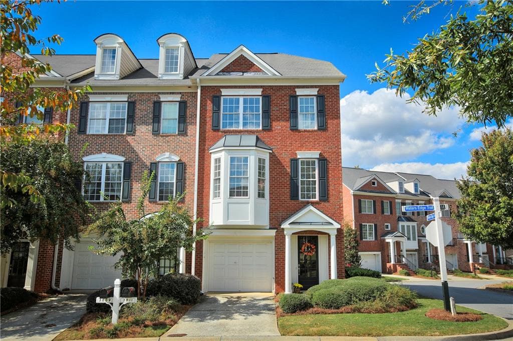 2 bedroom, 2,044 sq ft townhouse sold at 3011 Waters Edge Trail, Roswell, GA 30075