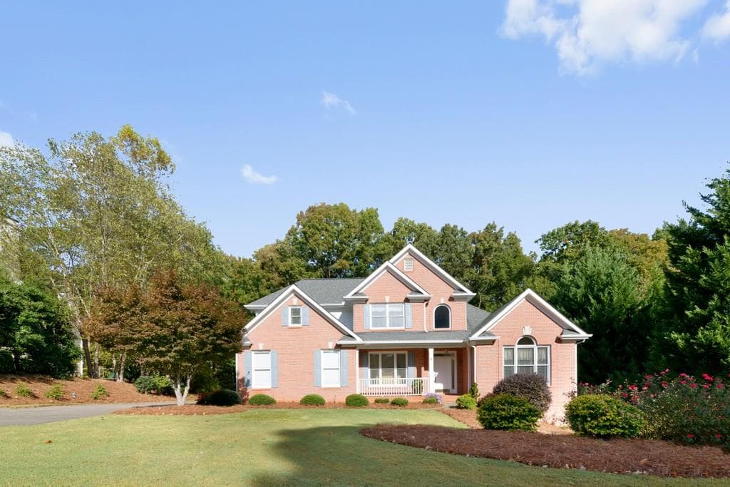 4 bedroom, 3,626 sq ft single family residence sold at 309 Windsor Falls Drive, Canton, GA 30114
