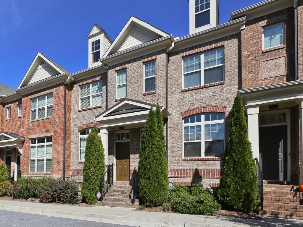 3 bedroom, 1,800 sq ft townhouse sold at 1224 Lavista Circle 1224, Atlanta, GA 30324