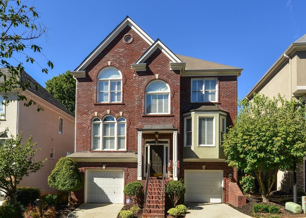 4 bedroom, 2,596 sq ft single family residence sold at 14 Highland Park Lane, Atlanta, GA 30306