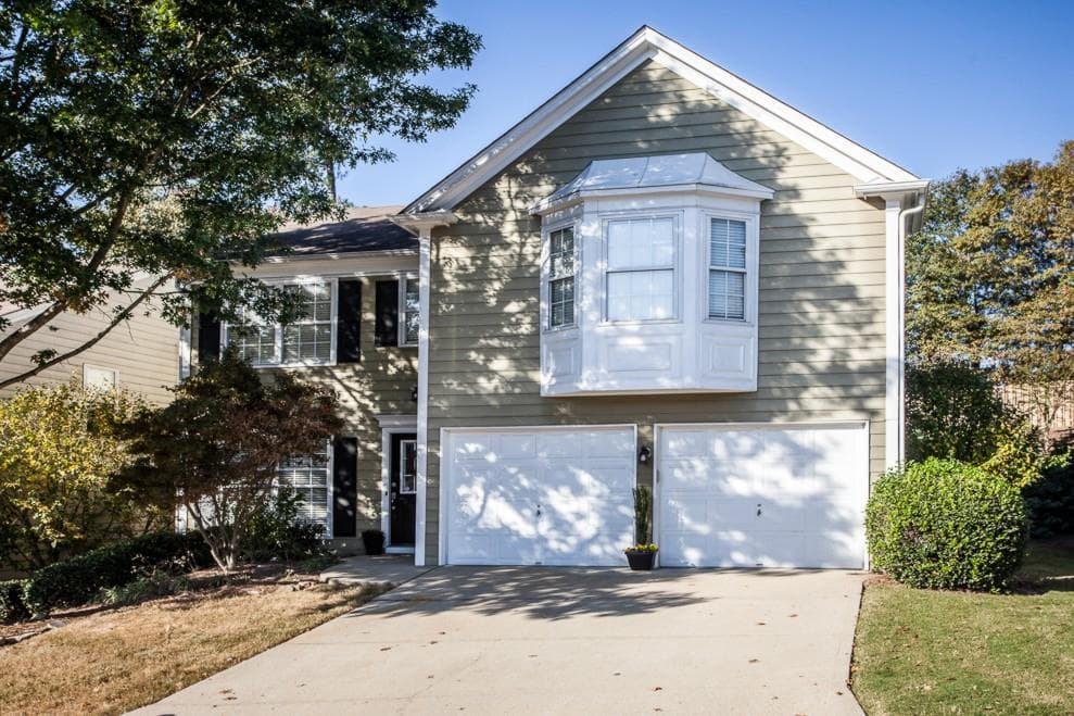 3 bedroom, 1,811 sq ft single family residence sold at 5060 Bright Hampton Drive, Atlanta, GA 30339