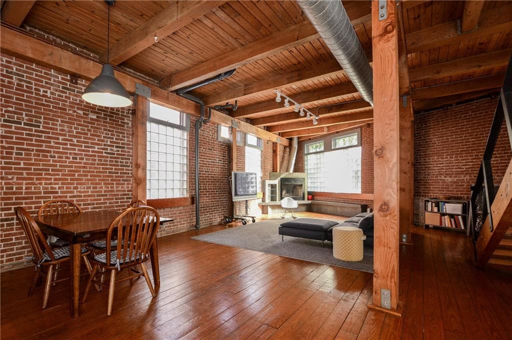 3 bedroom, 2,432 sq ft condominium sold at 205 Walker Street G7, Atlanta, GA 30313