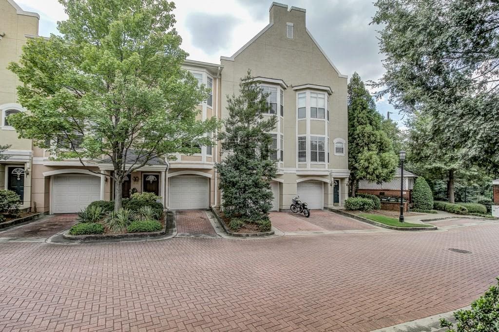 375 Highland Avenue 802, Atlanta, GA 30312 — most recent listing photo