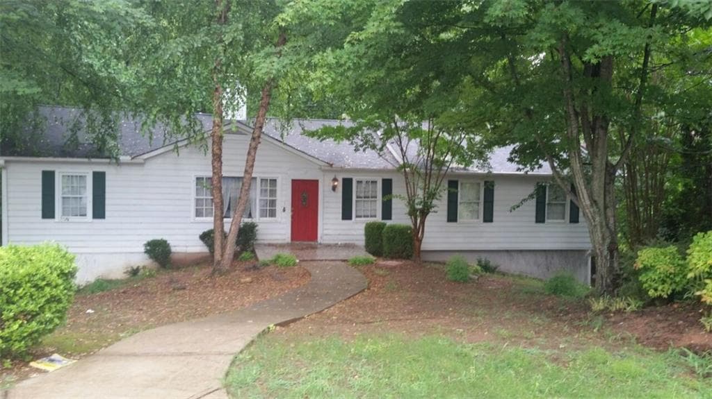 3 bedroom, 1,950 sq ft single family residence sold at 12415 Concord Hall Drive, Alpharetta, GA 30005
