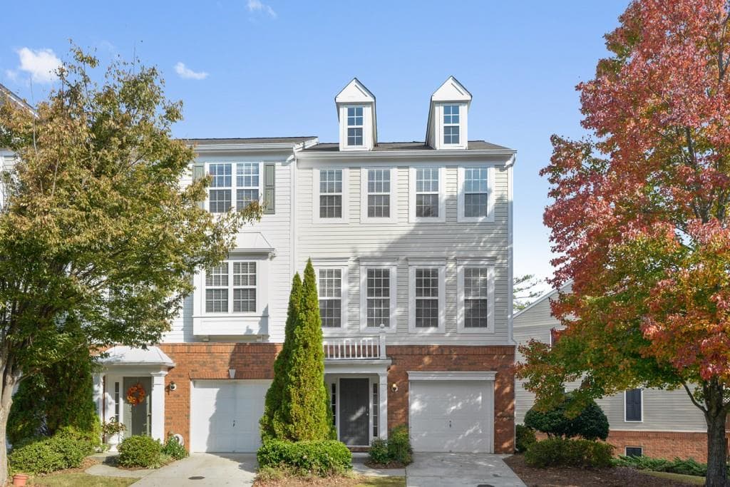 3 bedroom, 1,412 sq ft townhouse sold at 3470 Lathenview Court, Alpharetta, GA 30004