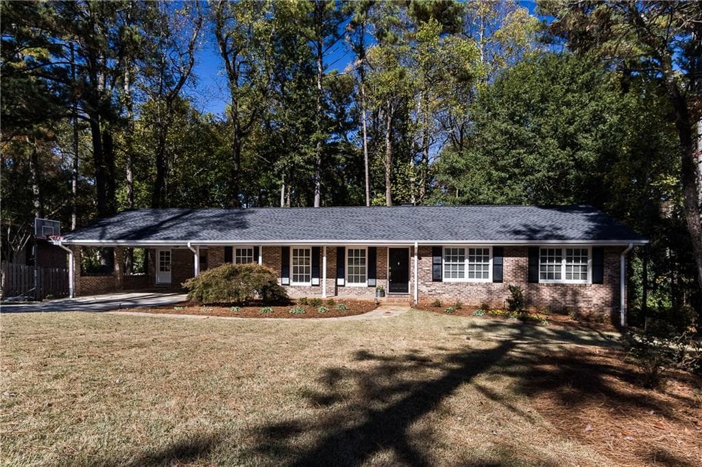 4 bedroom, 2,335 sq ft single family residence sold at 2114 Sylvania Drive, Decatur, GA 30033
