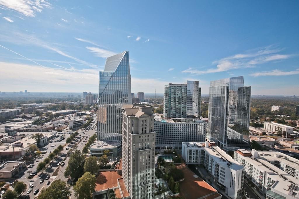 1 bedroom, 706 sq ft condominium sold at 3324 Peachtree Road 2804, Atlanta, GA 30326