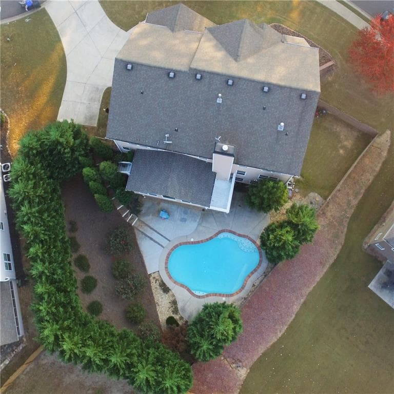 6 bedroom, 5,911 sq ft single family residence sold at 5515 Bryce Valley Court, Cumming, GA 30040
