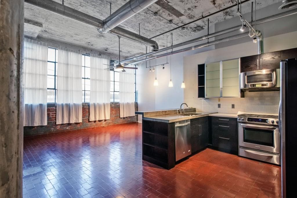 2 bedroom, 1,251 sq ft condominium sold at 881 Memorial Drive 302, Atlanta, GA 30316
