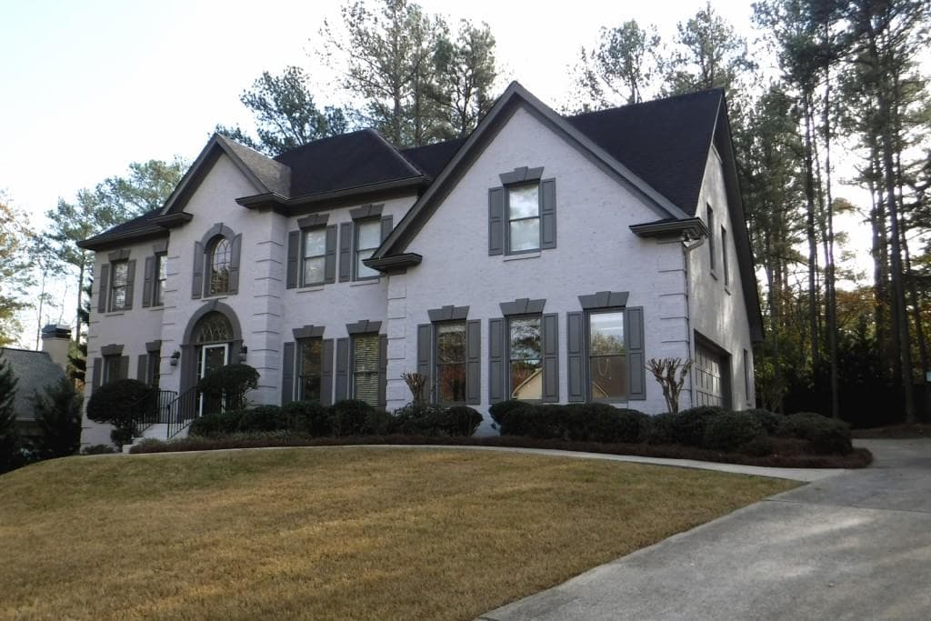 5 bedroom single family residence sold at 3725 Redcoat Way, Alpharetta, GA 30022