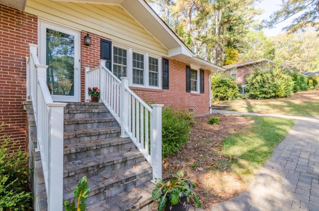 3 bedroom, 1,496 sq ft single family residence sold at 1062 Homewood Court, Decatur, GA 30033