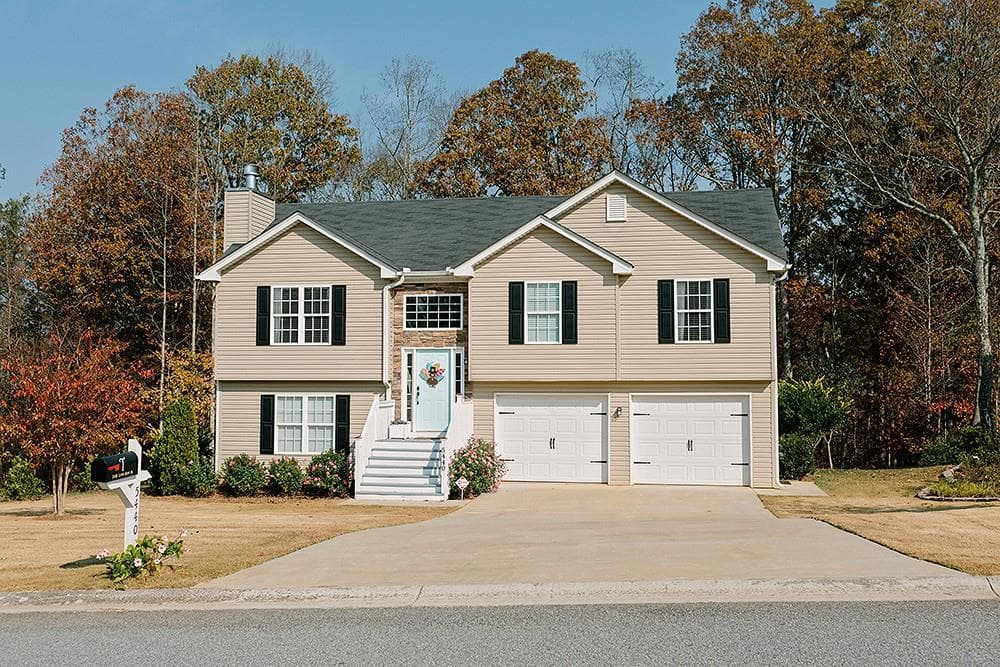 5440 Latham Manor Drive, Gainesville, GA 30506 — most recent listing photo