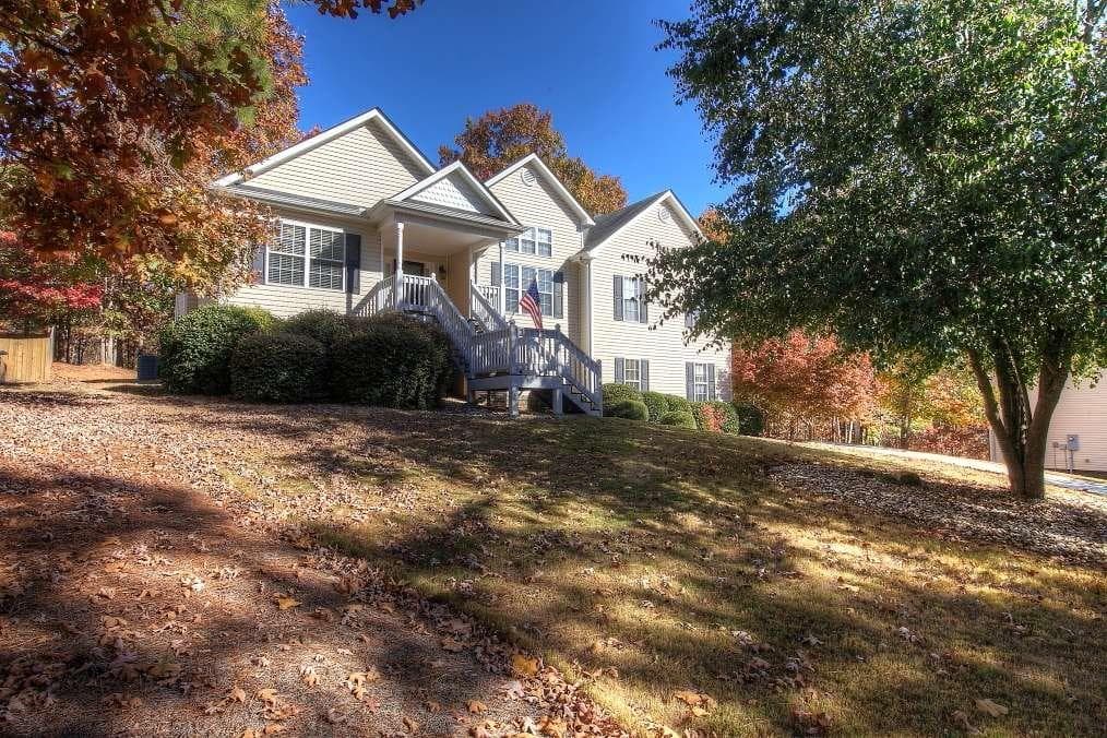 118 Hammond Drive, Canton, GA 30114 — most recent listing photo