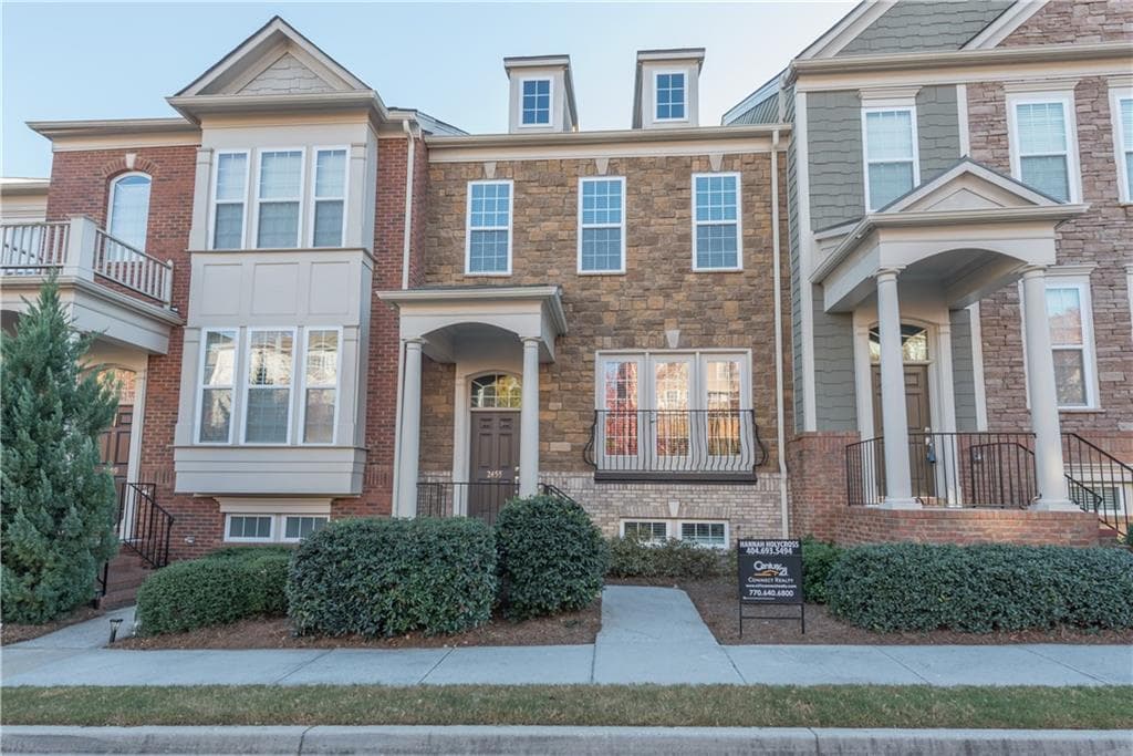 3 bedroom, 1,890 sq ft townhouse sold at 2455 Natoma Court 9, Smyrna, GA 30080
