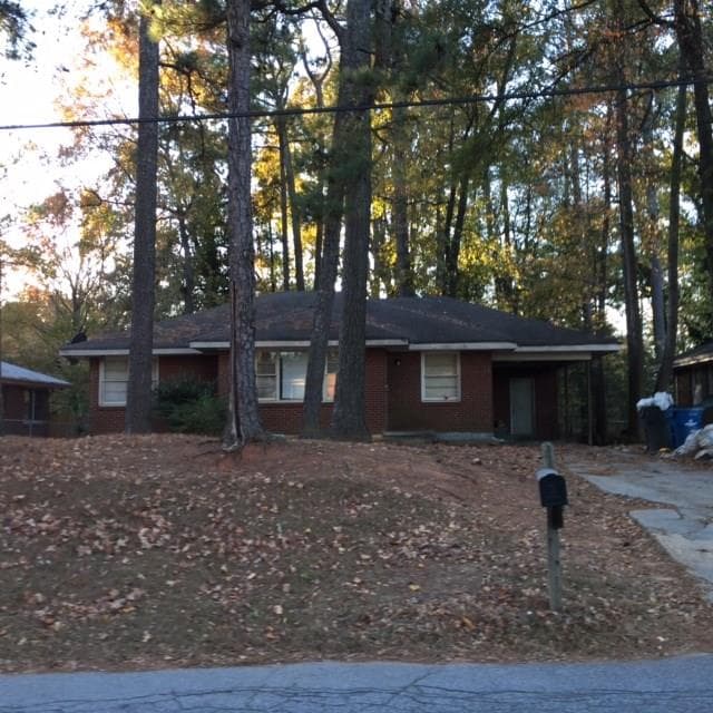 3 bedroom, 1,284 sq ft single family residence sold at 2861 Sylvan Road, Atlanta, GA 30344