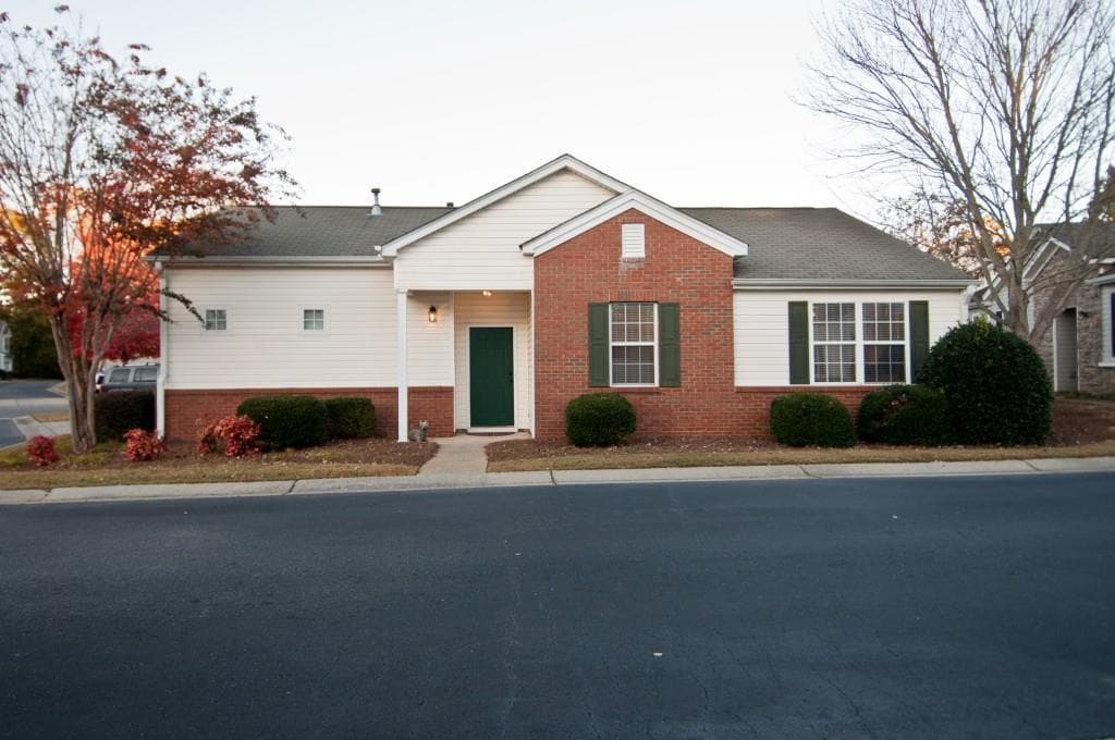 2 bedroom, 1,121 sq ft single family residence sold at 201 Harmony Court, Alpharetta, GA 30004