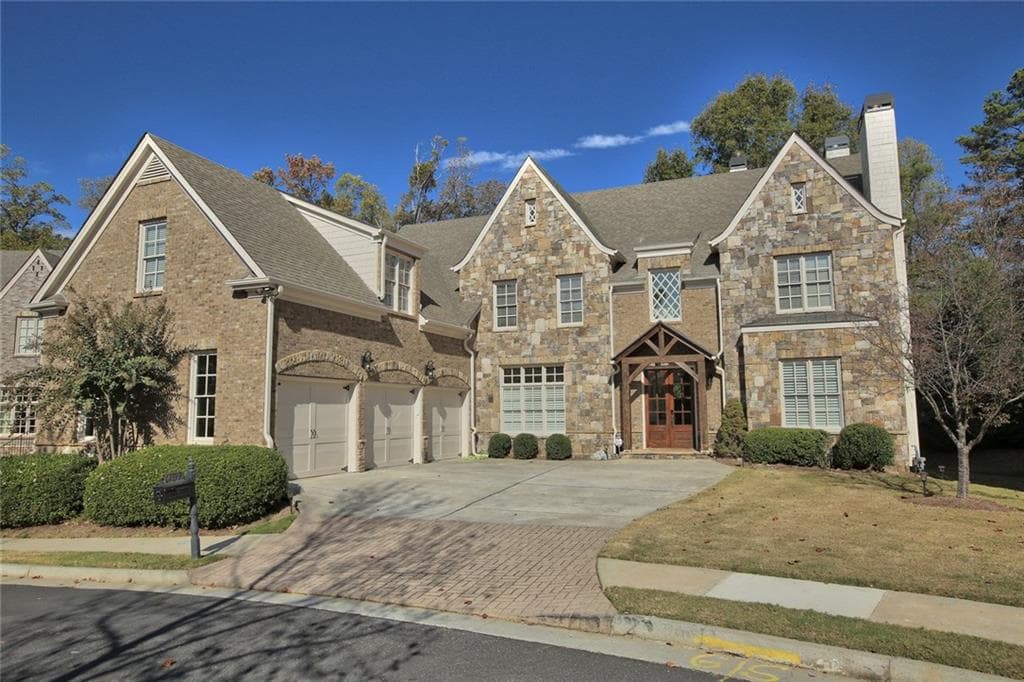 6 bedroom single family residence sold at 4112 Onslow Place, Smyrna, GA 30080