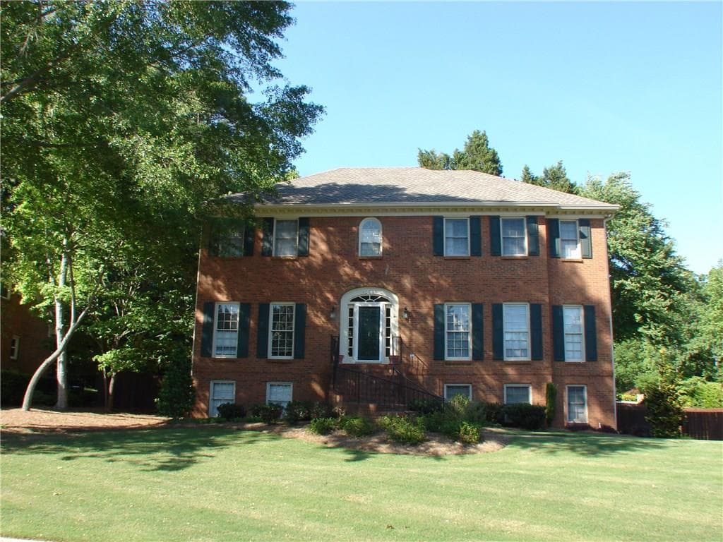 4 bedroom single family residence sold at 10665 Tuxford Drive, Alpharetta, GA 30022