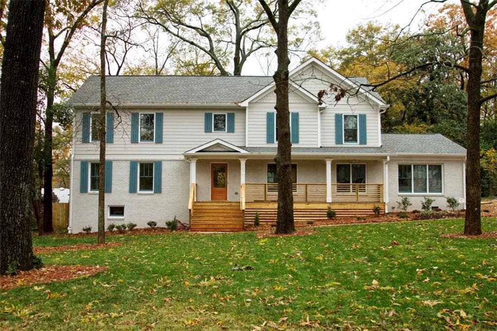 4 bedroom, 2,897 sq ft single family residence sold at 707 E Side Avenue, Atlanta, GA 30316