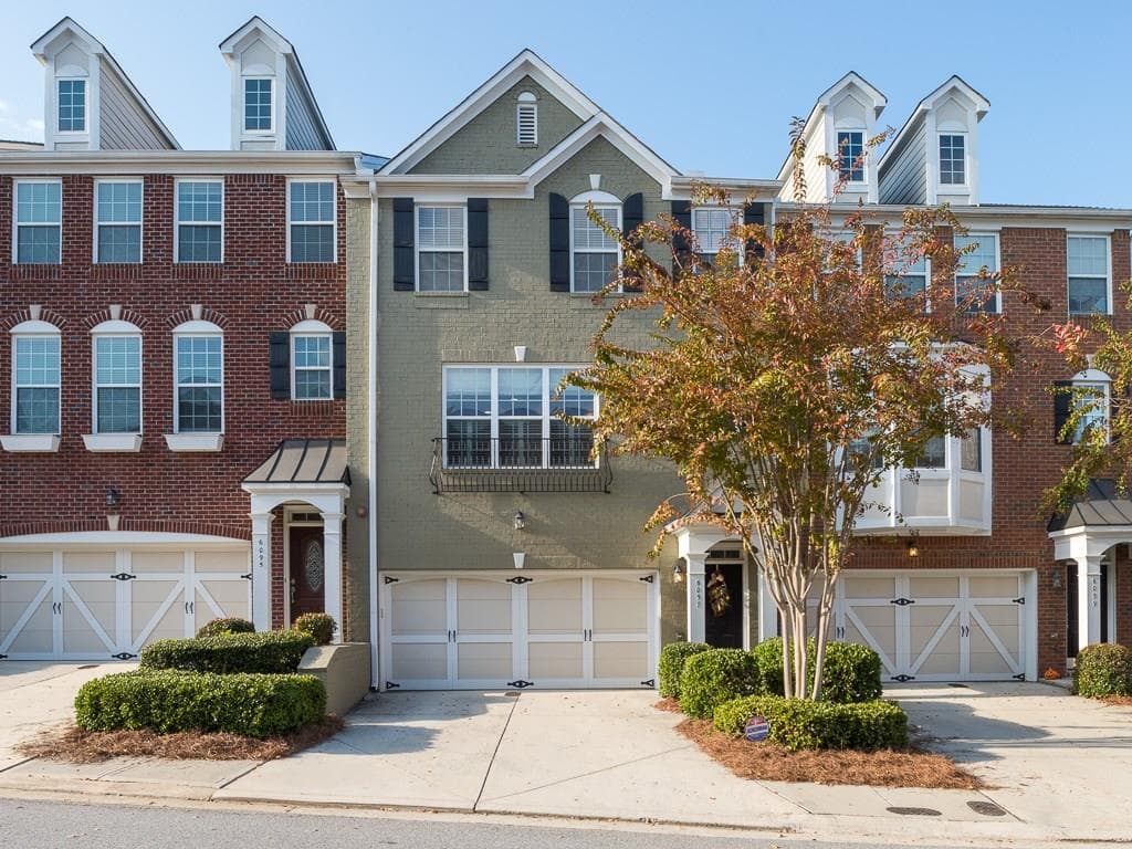 3 bedroom, 2,420 sq ft townhouse sold at 6097 Indian Wood Circle, Mableton, GA 30126