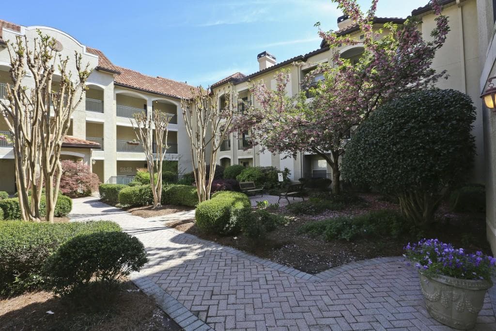 1 bedroom, 814 sq ft condominium sold at 955 Juniper Street 4311, Atlanta, GA 30309