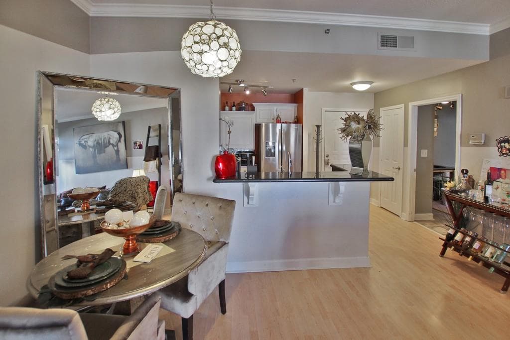 1 bedroom, 868 sq ft condominium sold at 1101 Juniper Street 710, Atlanta, GA 30309