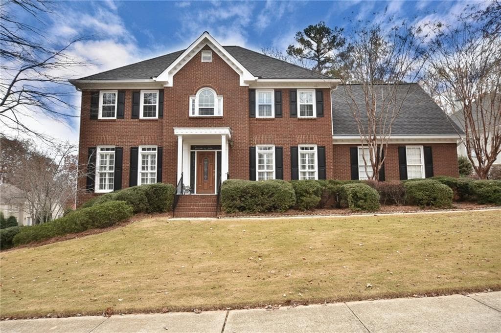 5 bedroom, 3,446 sq ft single family residence sold at 3720 Banyon Lane, Alpharetta, GA 30022