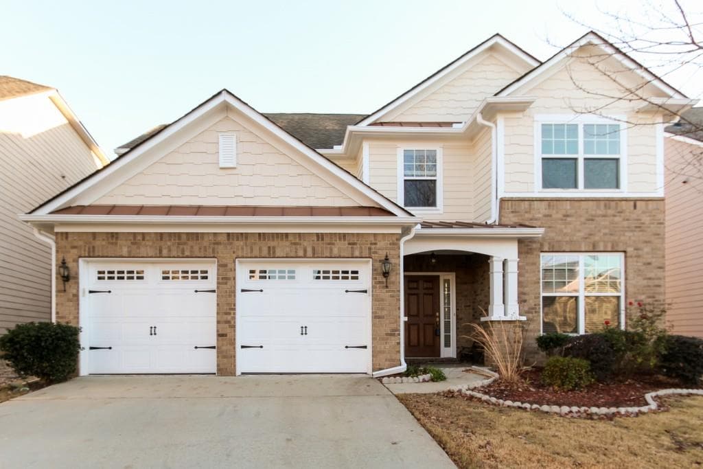 5 bedroom, 3,476 sq ft single family residence sold at 5850 White Creek Run, Cumming, GA 30040