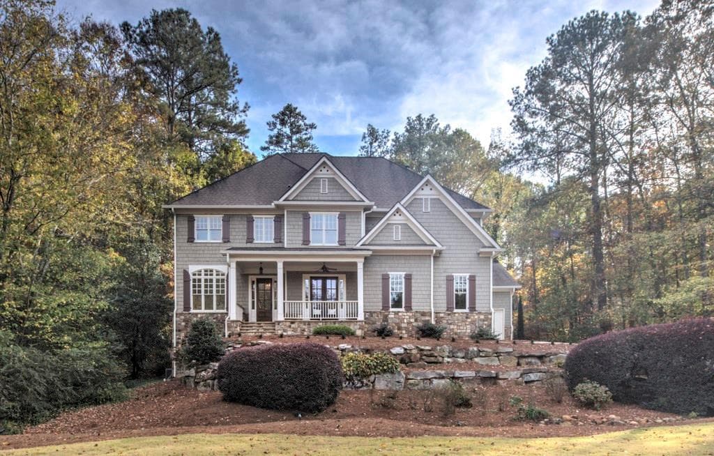6 bedroom, 5,370 sq ft single family residence sold at 2727 Lansdowne Lane, Atlanta, GA 30339