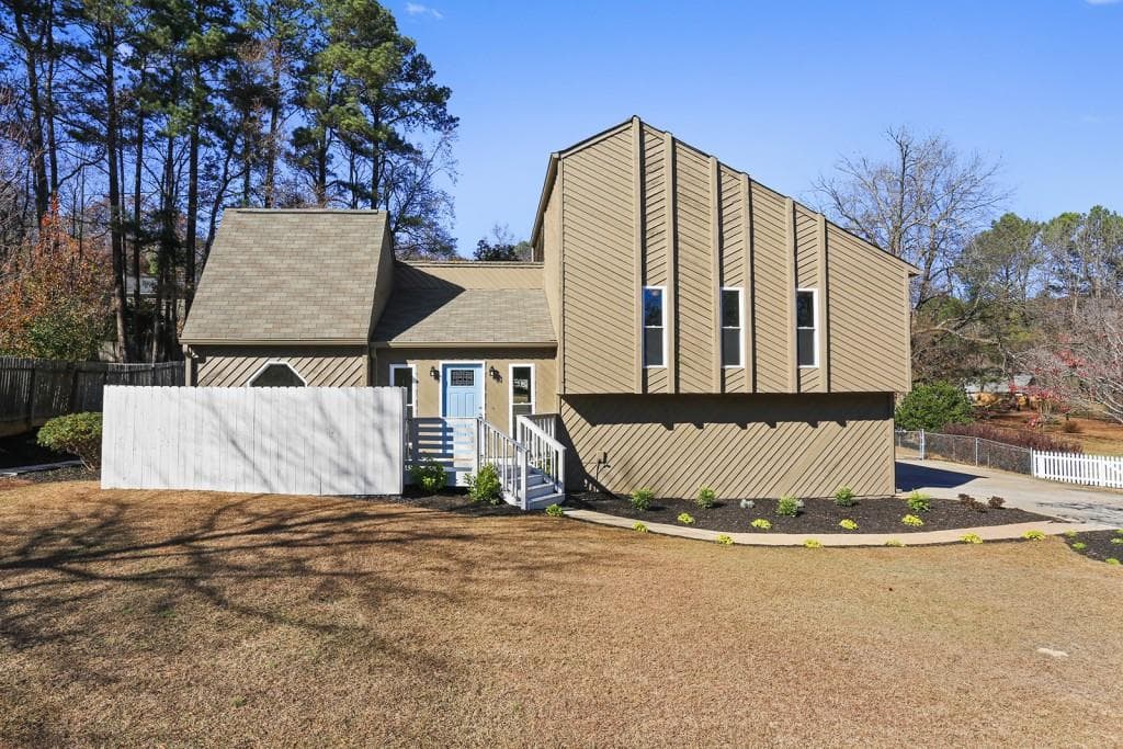 5229 Meadowdale Court, Peachtree Corners, GA 30092 — most recent listing photo