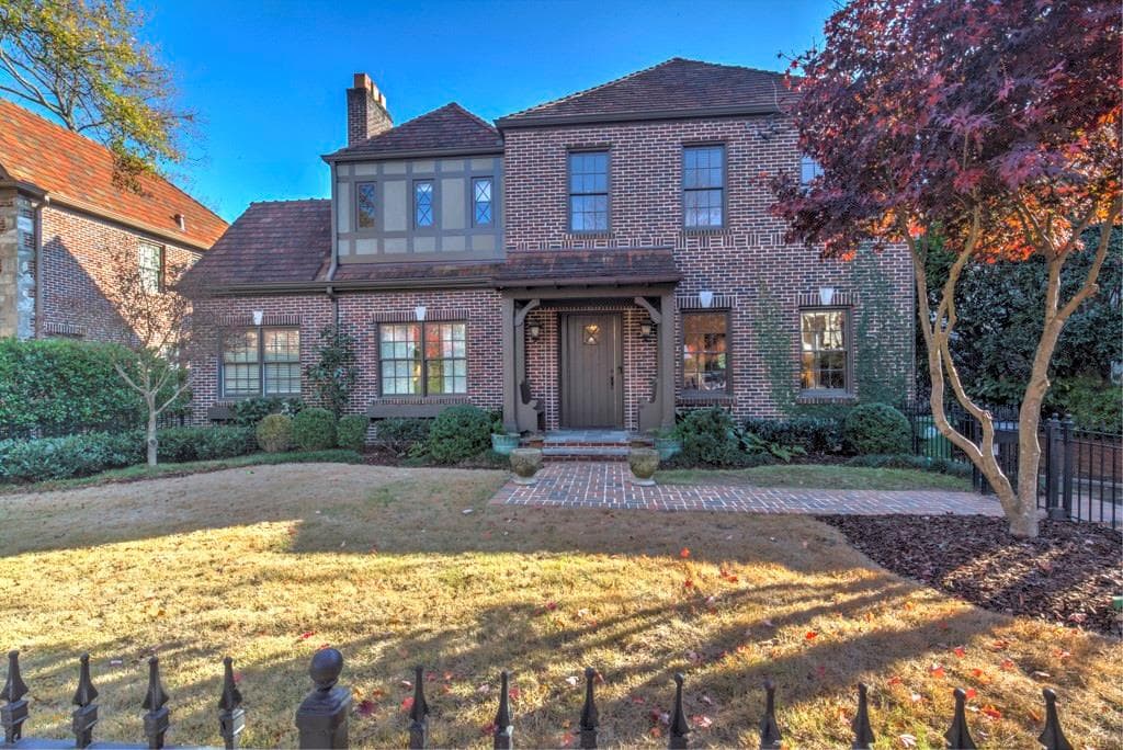 3 bedroom, 2,349 sq ft single family residence sold at 137 Brighton Road, Atlanta, GA 30309