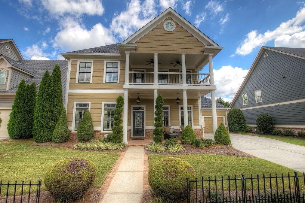 4 bedroom, 3,276 sq ft single family residence sold at 560 Warm Springs Court, Loganville, GA 30052