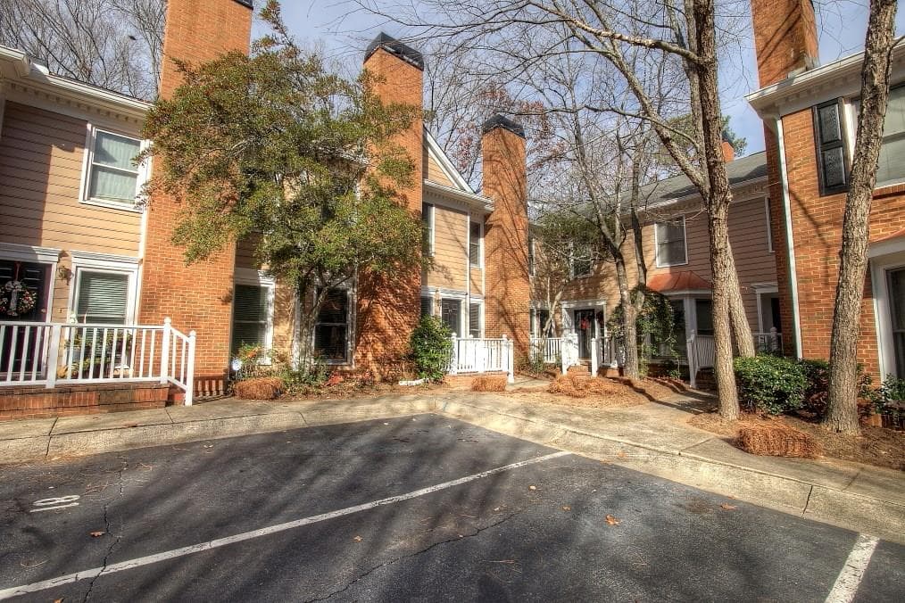 2 bedroom, 1,366 sq ft townhouse sold at 7500 Roswell Road 45, Sandy Springs, GA 30350