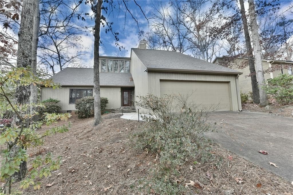 5 bedroom, 3,108 sq ft single family residence sold at 4268 Loch Highland Parkway, Roswell, GA 30075