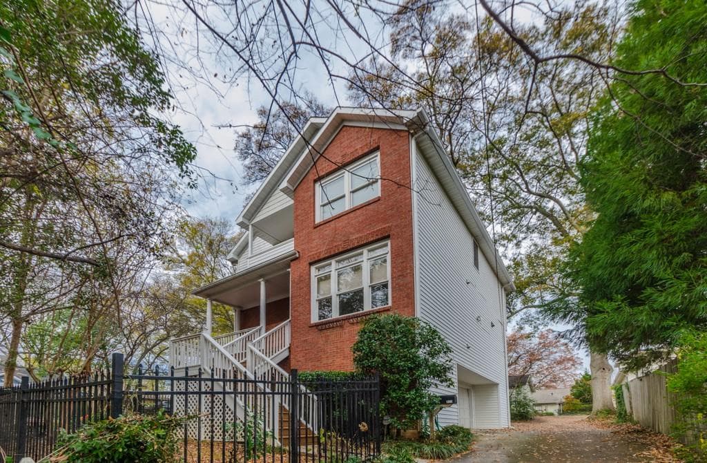 3 bedroom, 1,820 sq ft single family residence sold at 322 8th Street, Atlanta, GA 30309