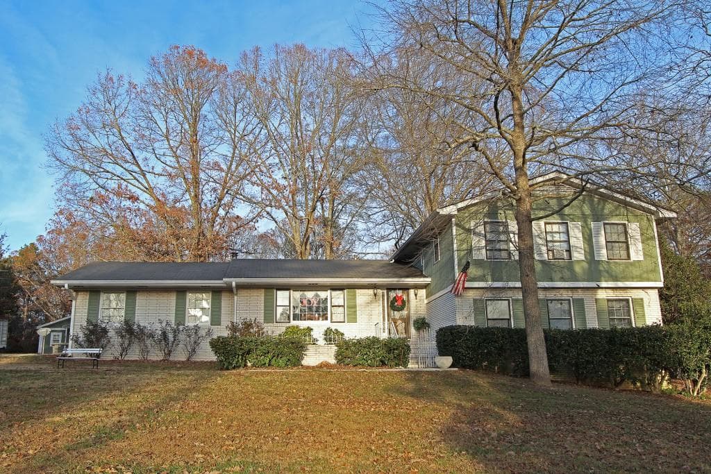 4 bedroom, 3,949 sq ft single family residence sold at 1656 Ewing Chapel Road, Dacula, GA 30019