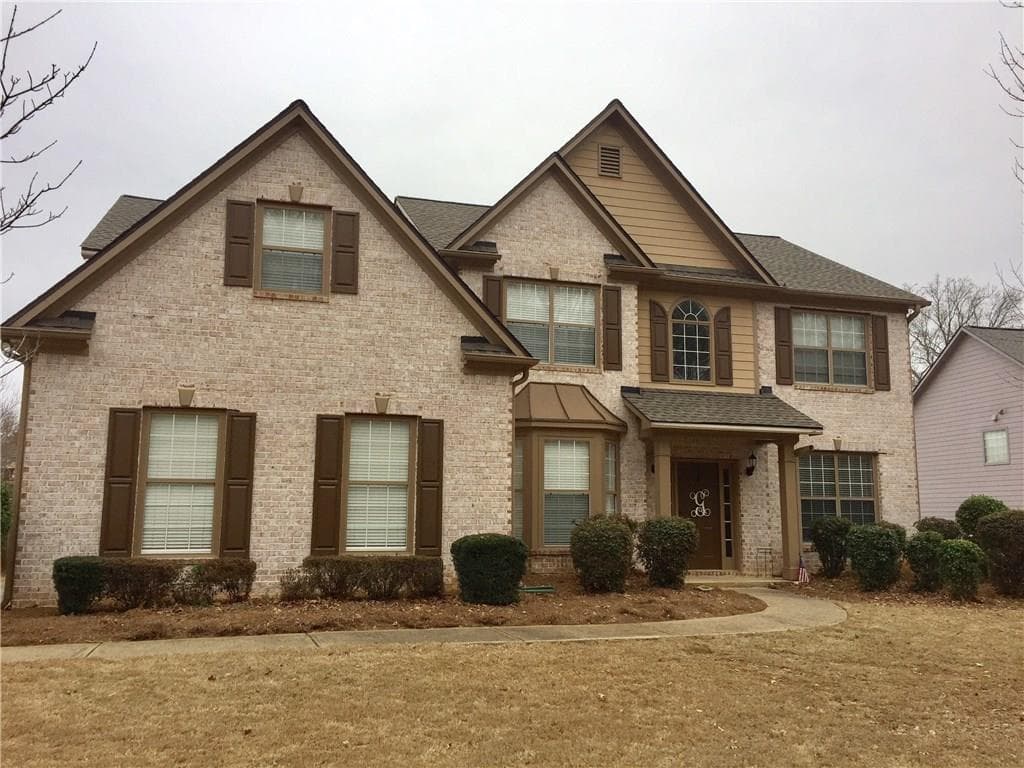 4 bedroom, 2,781 sq ft single family residence sold at 1062 Forest Creek Drive, Canton, GA 30115