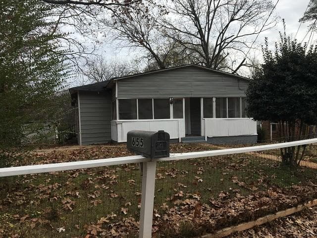 2 bedroom, 960 sq ft single family residence sold at 655 Glendale Road, Scottdale, GA 30079