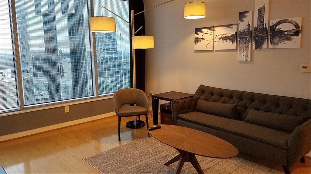 2 bedroom, 1,359 sq ft condominium sold at 3338 Peachtree Road 1908, Atlanta, GA 30326