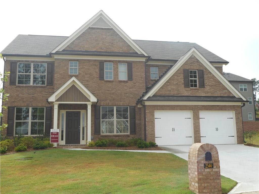 5 bedroom, 2,802 sq ft single family residence sold at 2544 St Paul Drive, Atlanta, GA 30331