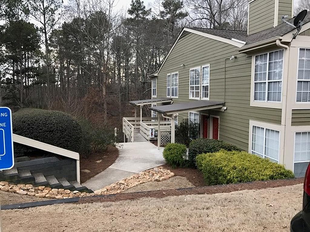 2001 Riverview Drive 20, Marietta, GA 30067 — most recent listing photo