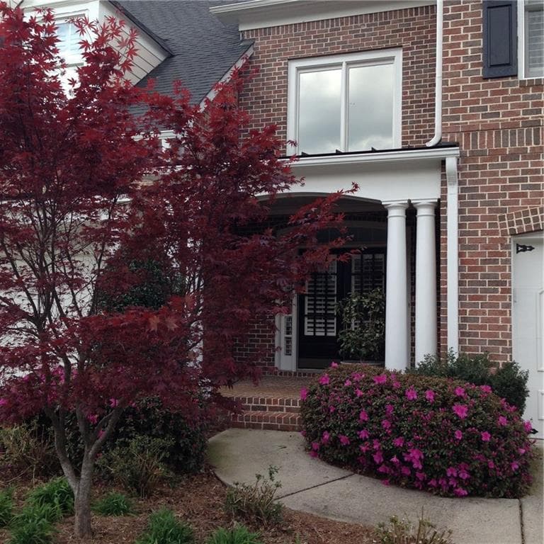 4909 Village Green Drive, Roswell, GA 30075 — most recent listing photo