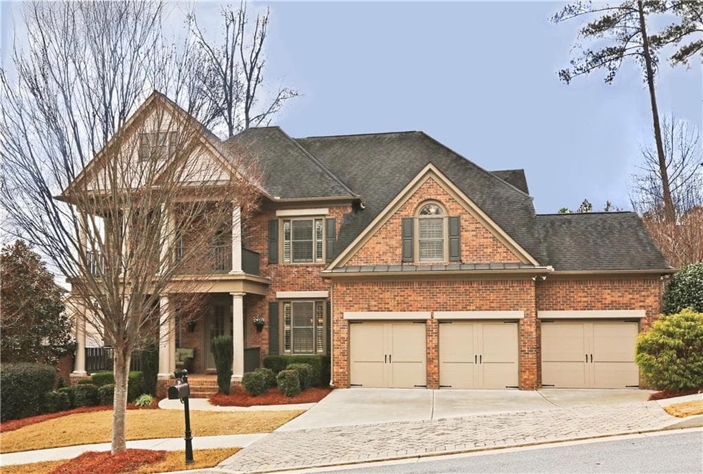 4 bedroom, 3,584 sq ft single family residence sold at 1025 Westcroft Lane, Roswell, GA 30075