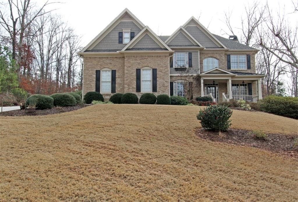 5 bedroom, 3,833 sq ft single family residence sold at 5070 HUNTWOOD Way, Roswell, GA 30075